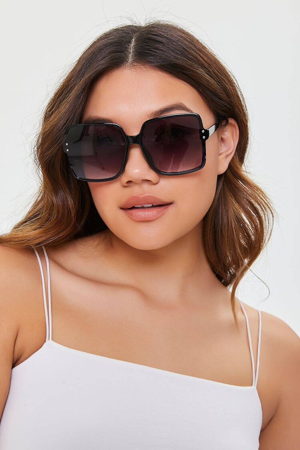 

Большие квадратные солнцезащитные очки Forever 21, черный