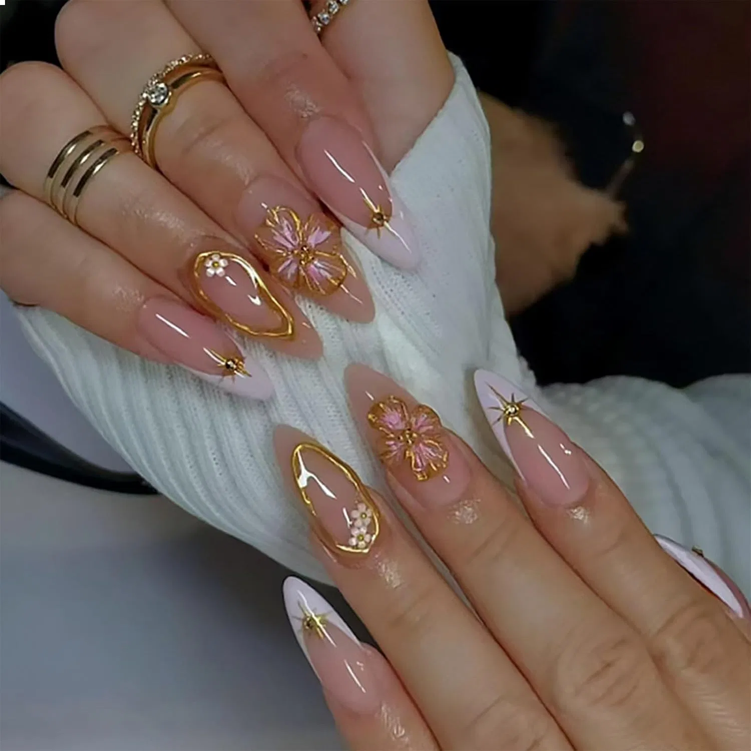 Накладные ногти «Цветы» от GlamRays Glamrays