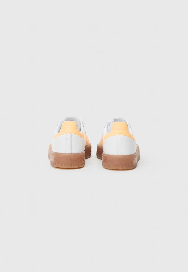 Кроссовки унисекс sambae Adidas Originals, White/Acid Orange/Gold-Coloured — фото 3