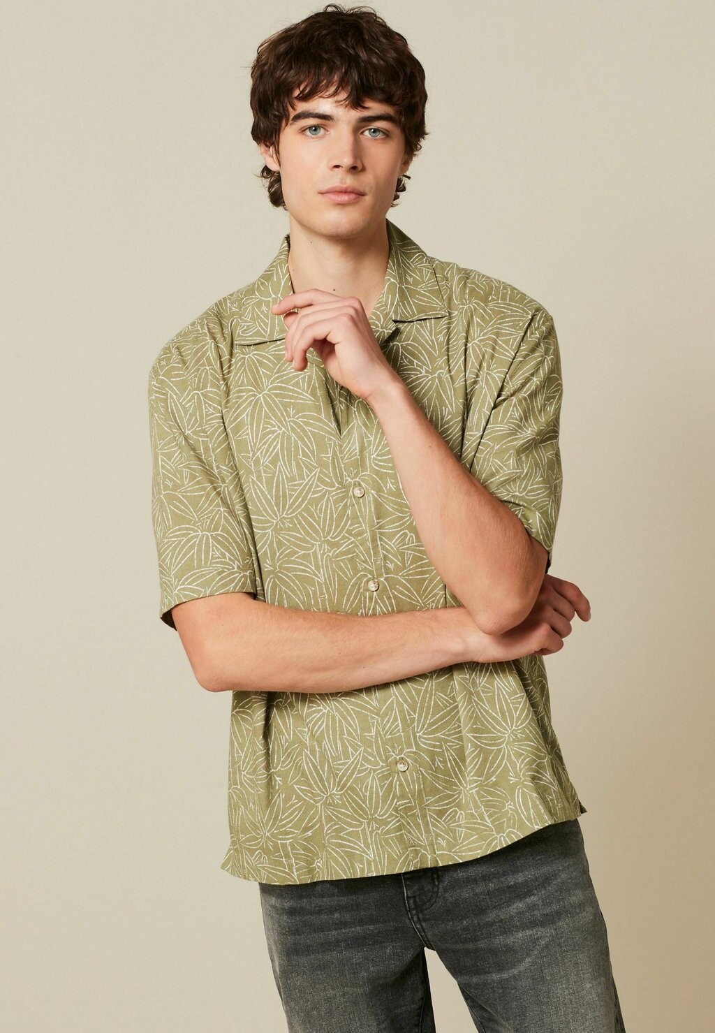 

Рубашка FLORAL SHORT SLEEVE SHIRT WITH CUBAN COLLAR Next, цвет green