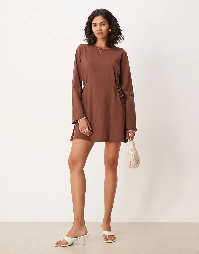 

Коричневое мини-платье ASOS DESIGN с завязками по бокам и длинными рукавами