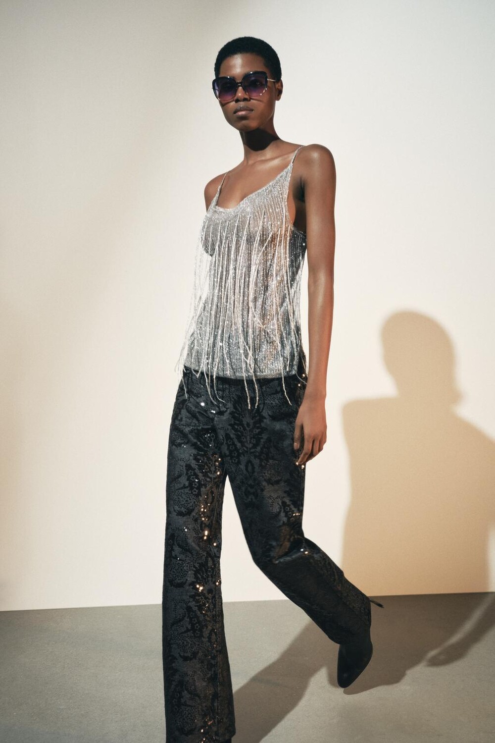 

Топ сетчатый с открытой спиной, расшитый бисерами ZARA, серебряный