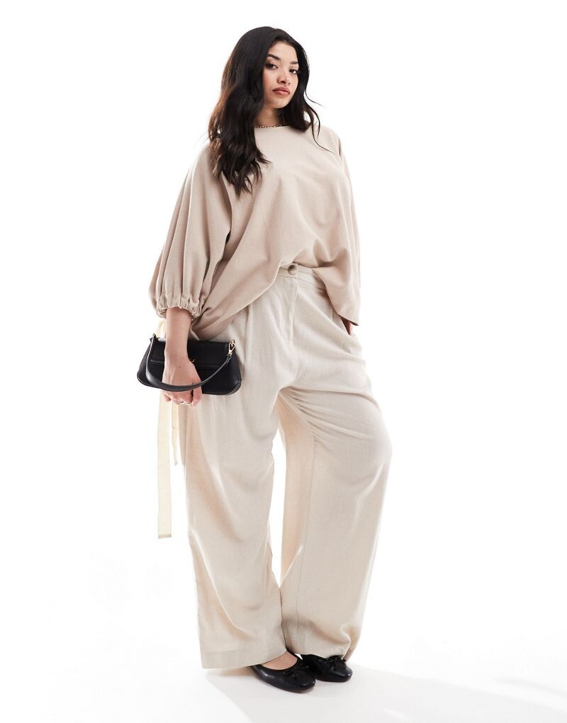 

Объемный топ с напуском из джерси ASOS EDITION Curve цвета мокко с контрастным галстуком