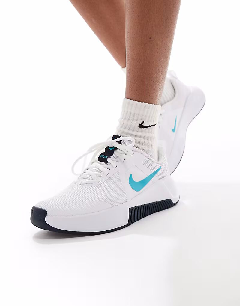 Кроссовки Nike Training MC 3 белого и синего цвета