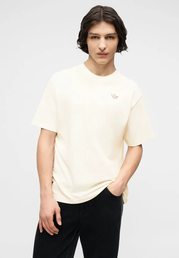 Футболка унисекс с принтом в виде флага Adidas Originals, Off-White — фото 4
