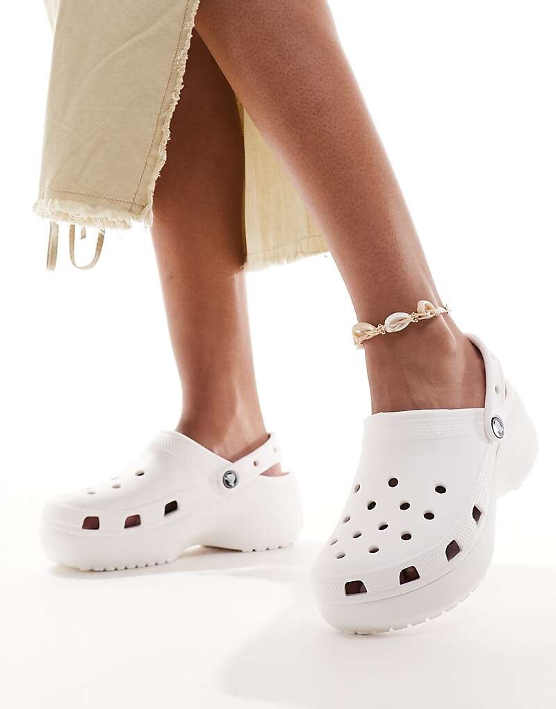 

Белые классические сабо на платформе Crocs