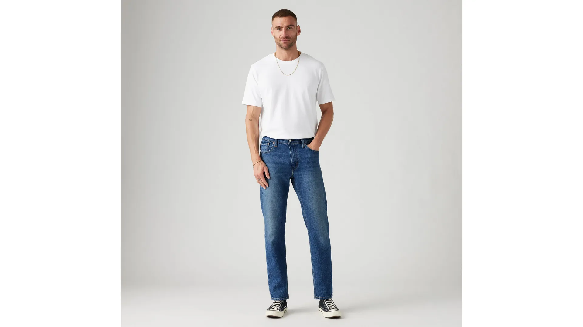 

Мужские джинсы с зауженным кроем и кромкой 502 Levi's, цвет Cranes In The Sky - Medium Wash - Stretch