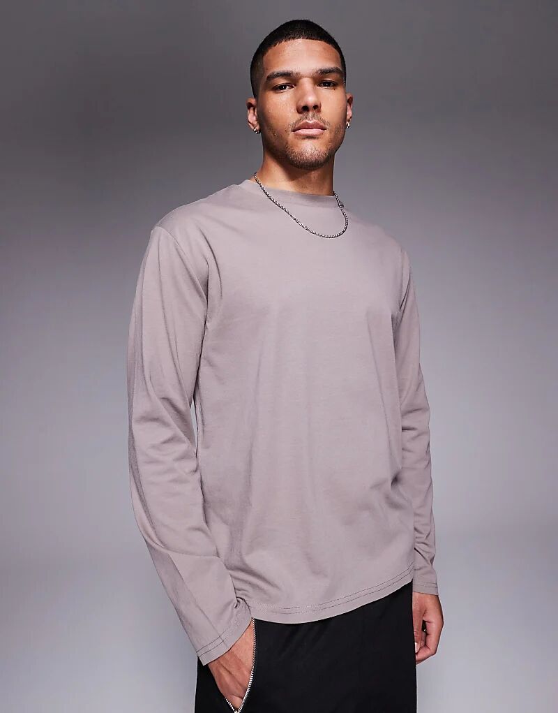 

Футболка свободного кроя с длинными рукавами коричневого цвета ASOS DESIGN