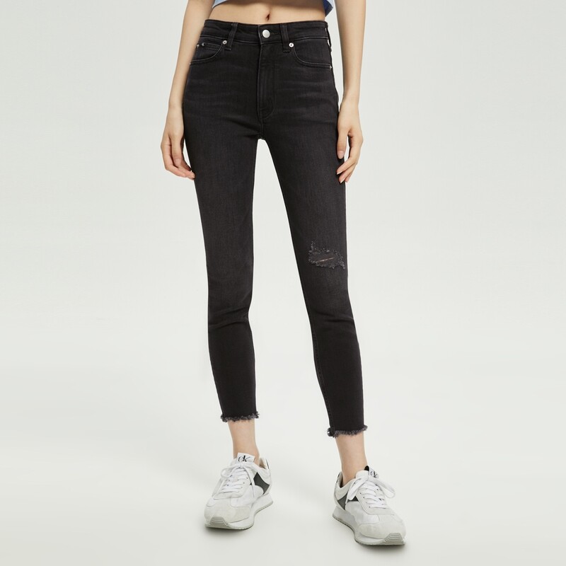 

Джинсы женские Calvin Klein обтягивающие, черный