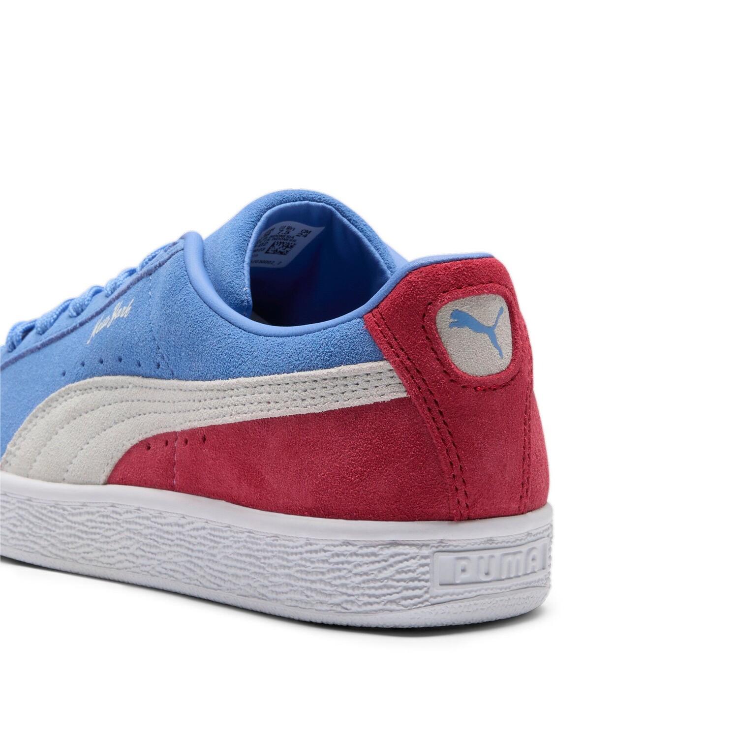 

Женские замшевые кроссовки PUMA Classic XXI NYC, цвет Blue Skies/White/Club Red
