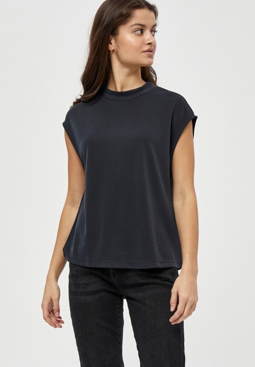 

Базовая футболка MIMENA TEE Minus, черный