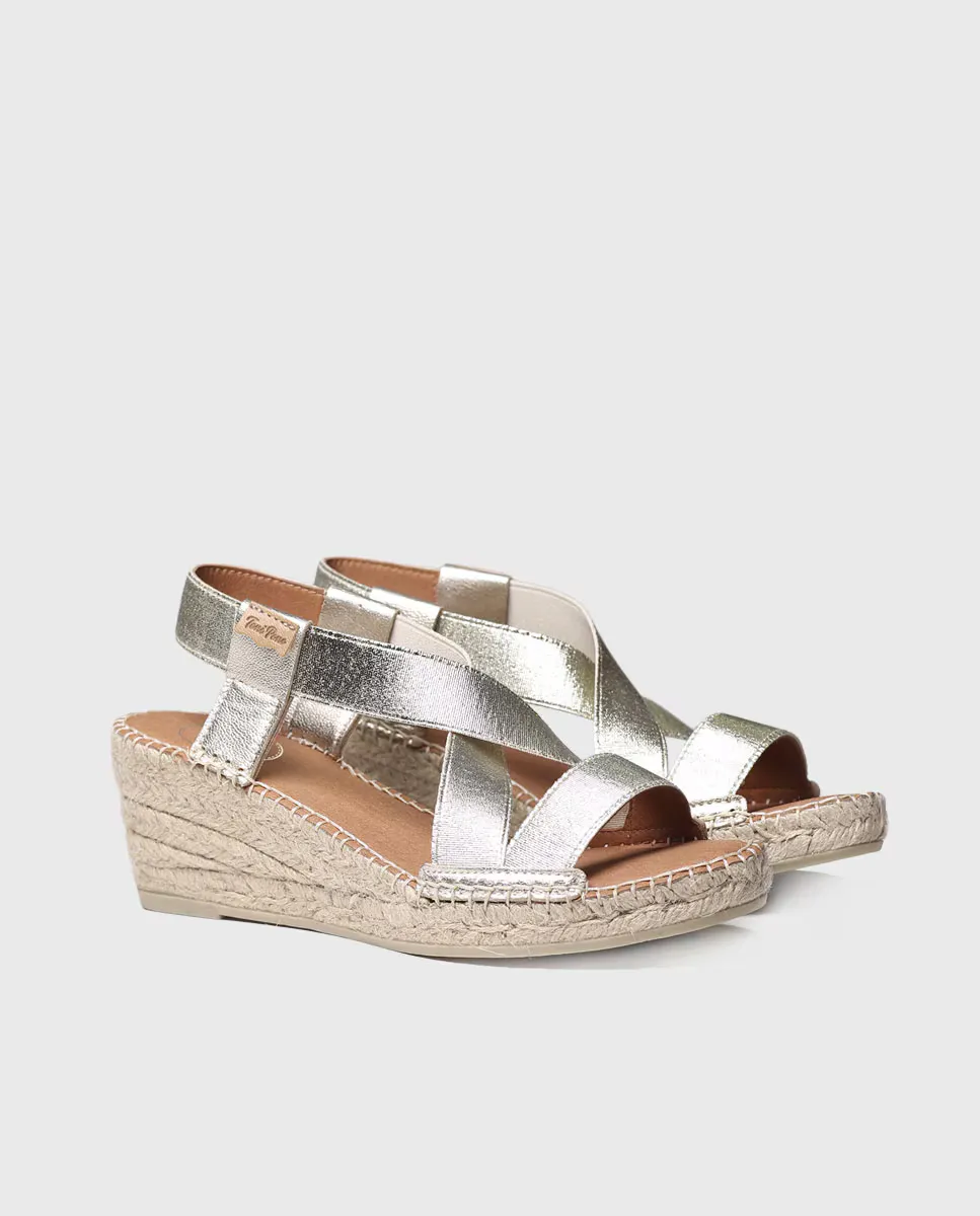Женские кожаные эспадрильи на танкетке на резинках Toni Pons, золотой — фото 2