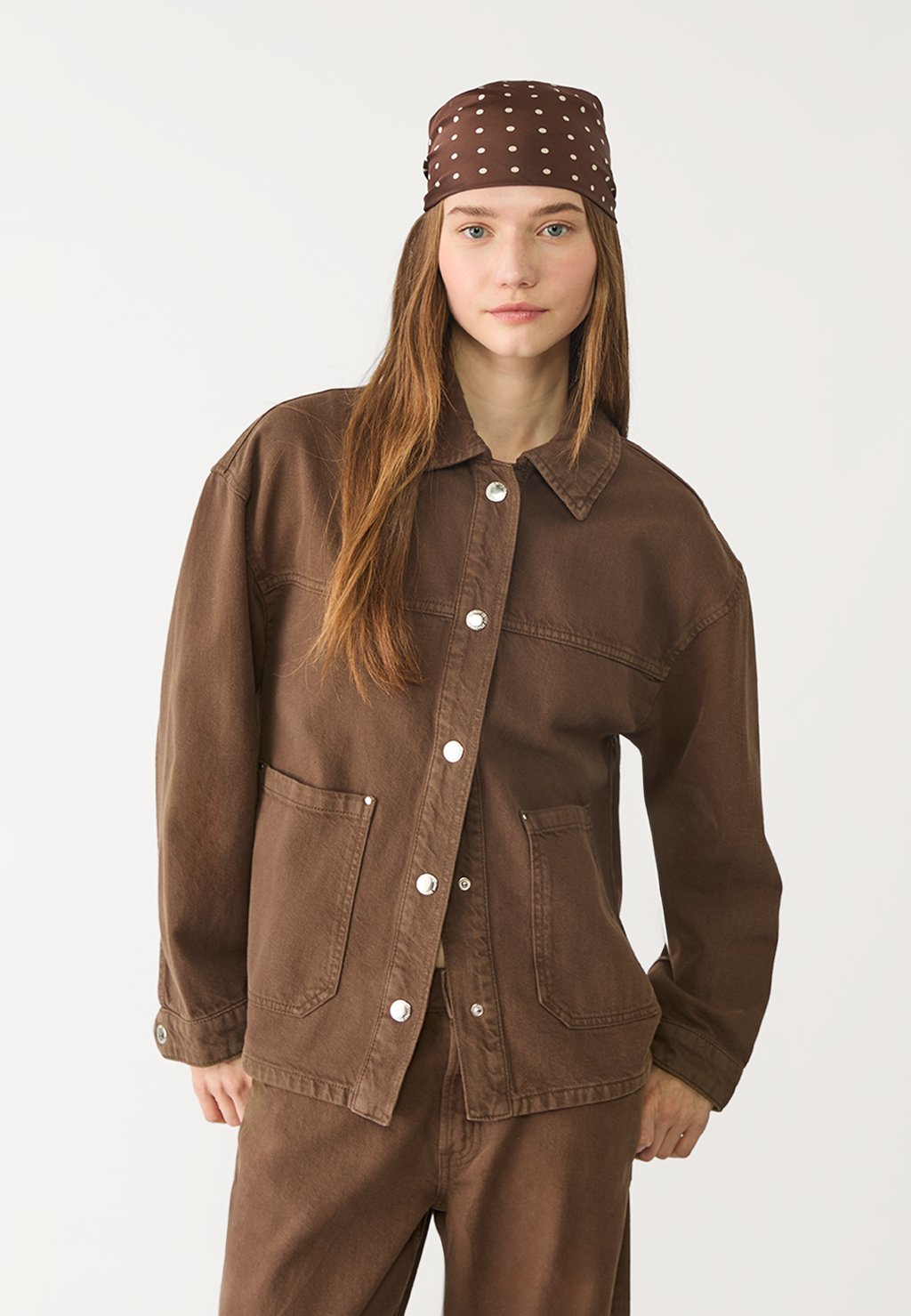 

Джинсовая куртка WITH POCKETS Stradivarius, темно-коричневый
