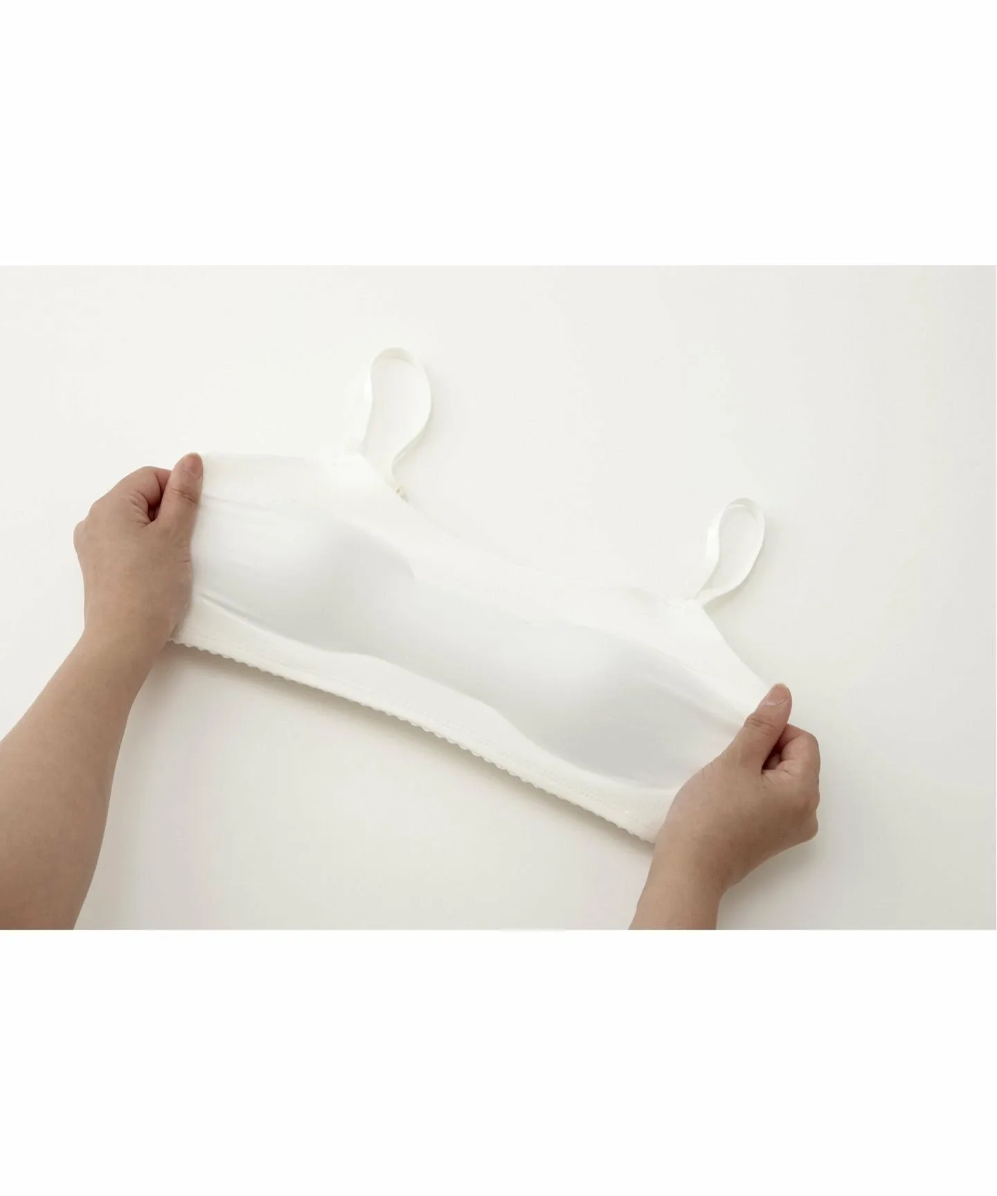 Беспроводной бюстгальтер Wacoal Junior [GOCOCi] с застежкой на спине Wacoal Kids, IV — фото 3