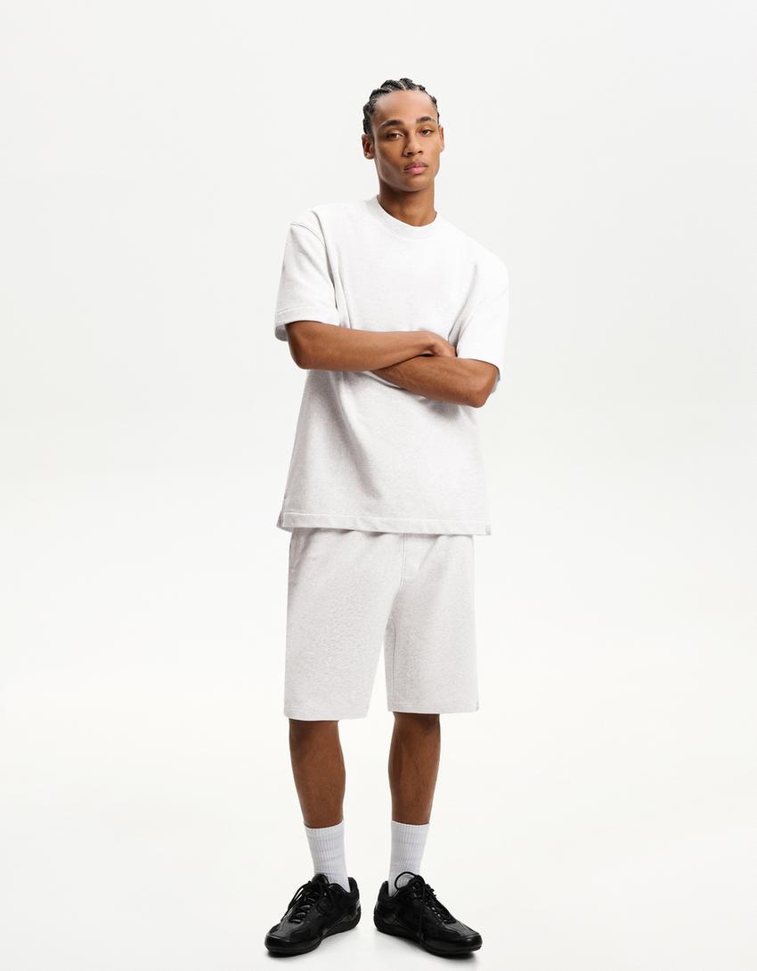 

Плюшевые шорты-бермуды Bershka, серый