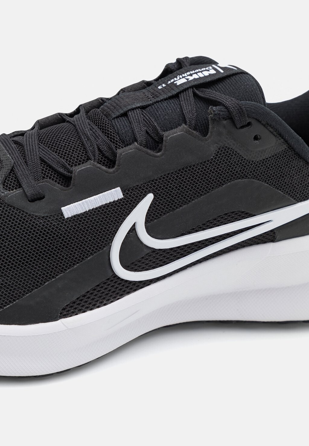 Нейтральные кроссовки Downshifter 13 Nike, черный/белый/темно-дымчато-серый — фото 3