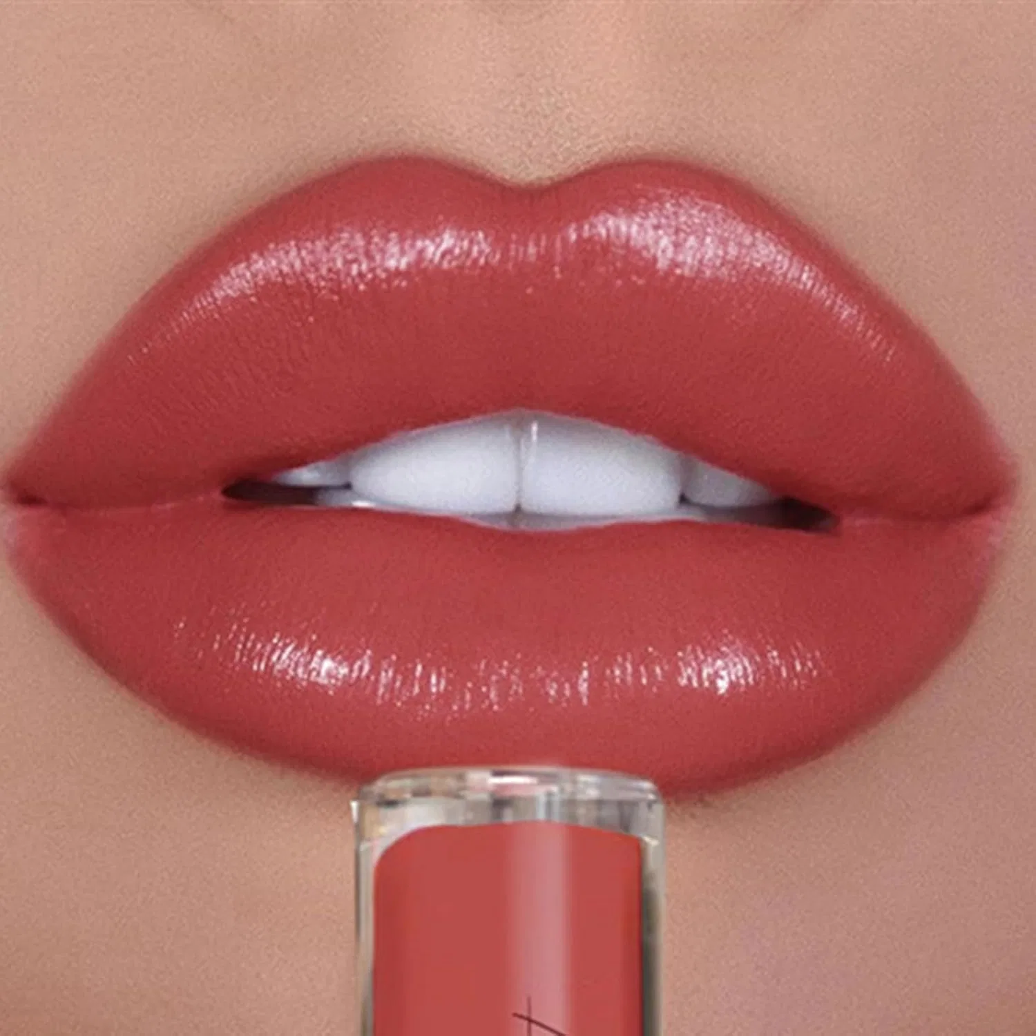 Блеск для губ матовый увлажняющий #11 — фото 2