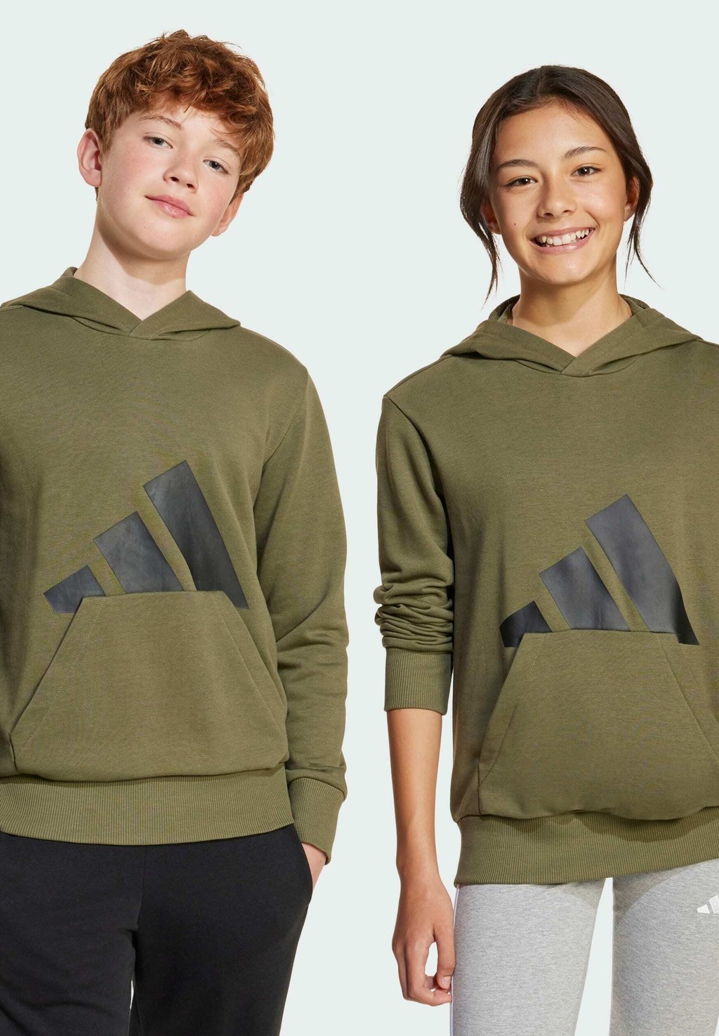 

Толстовка с капюшоном ESSENTIALS HOODIE JUNIOR UNISEX Adidas Performance, оливковый