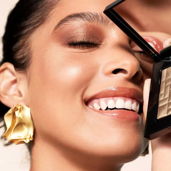 Блеск для губ с добавлением измельченного масла Bobbi Brown, цвет bellini — фото 3