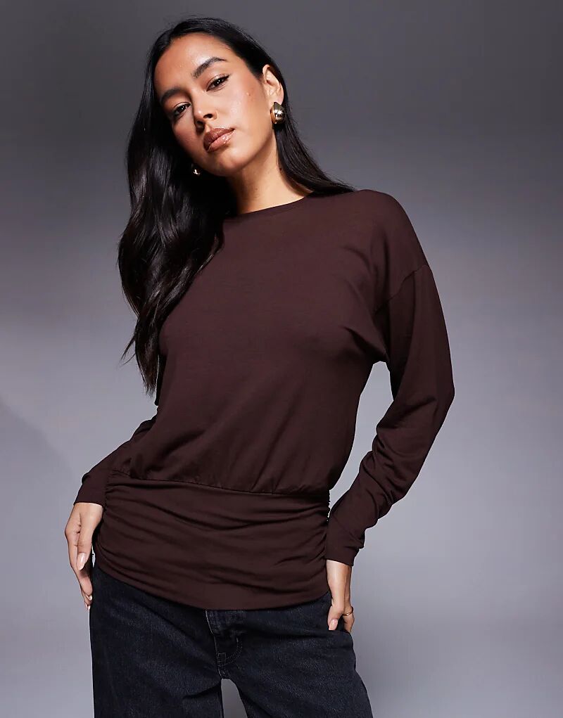 

Коричневый топ с завышенной талией и рукавами «летучая мышь» от ASOS DESIGN