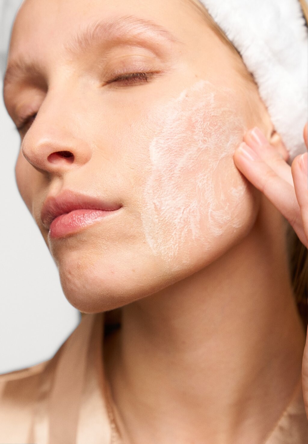 

Очищающее средство Botanical Kinetics Purifying Gel Cleanser Aveda