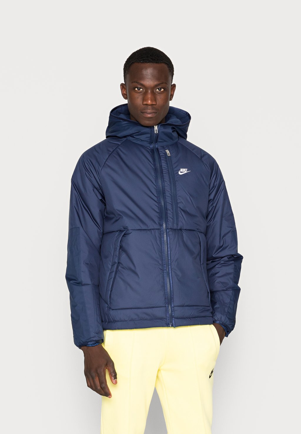 

Зимняя куртка LEGACY Nike Sportswear, темно-синий