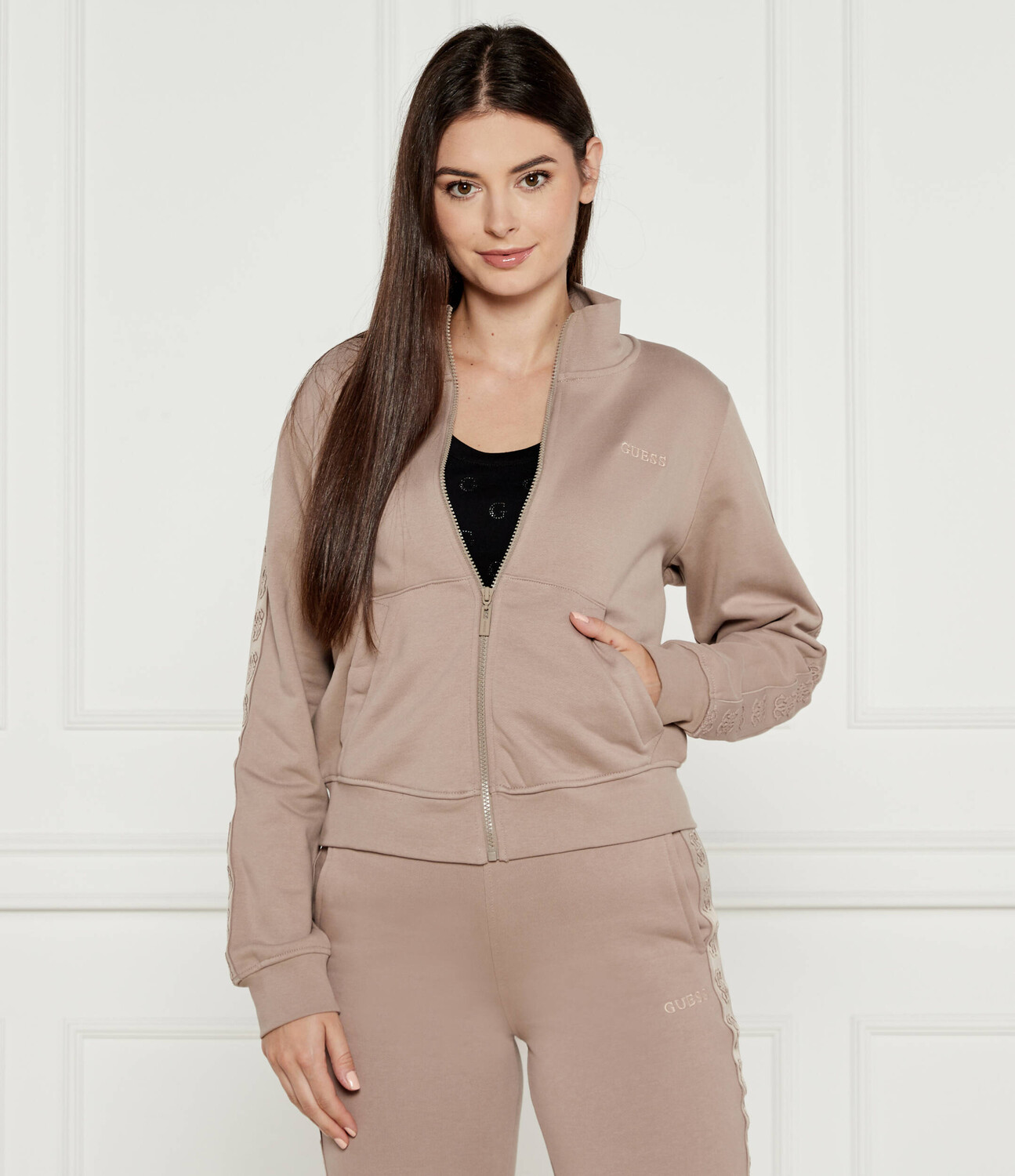 

Толстовка GUESS ACTIVE Regular Fit, бежевый