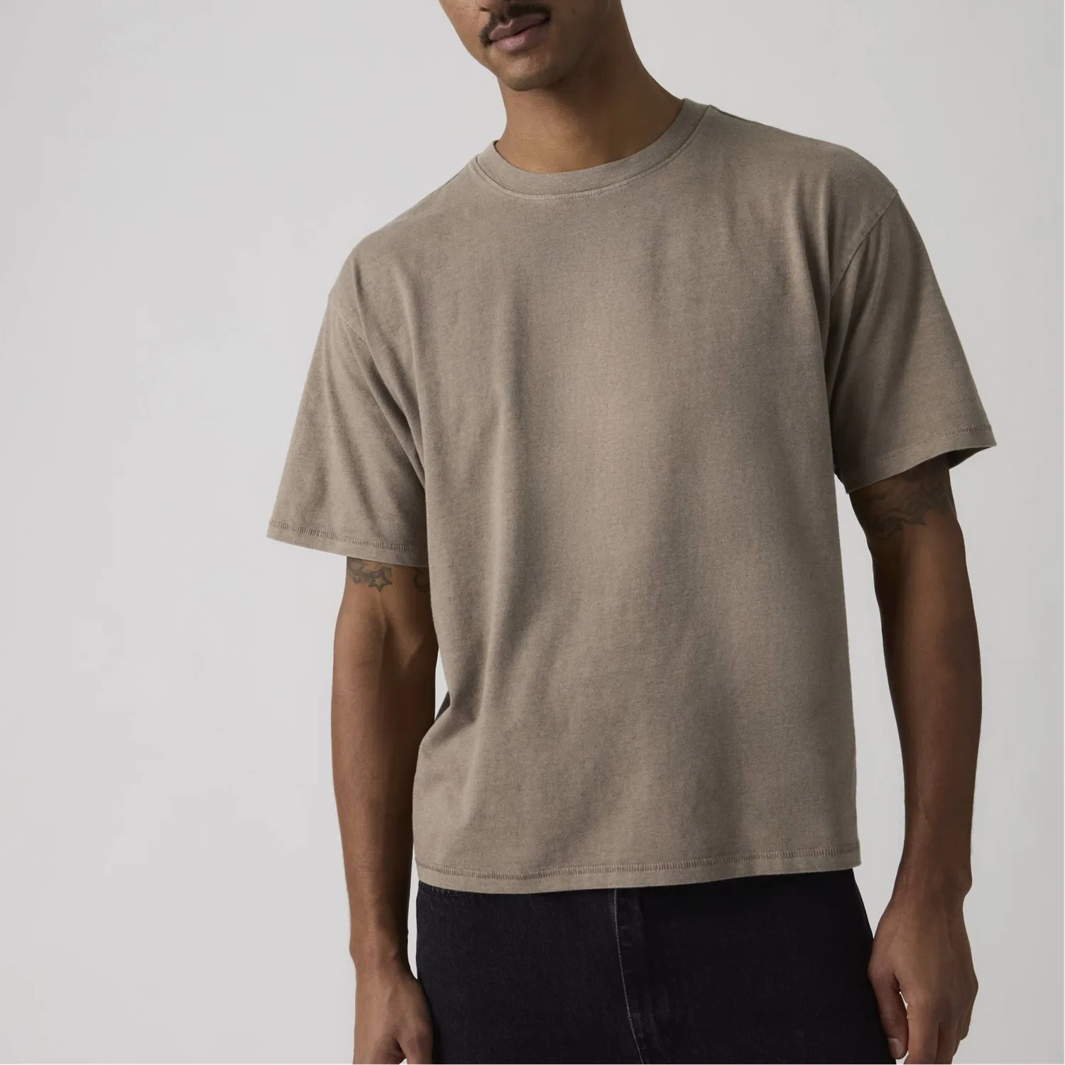 Футболка унисекс brown crew neck Levis — фото 4