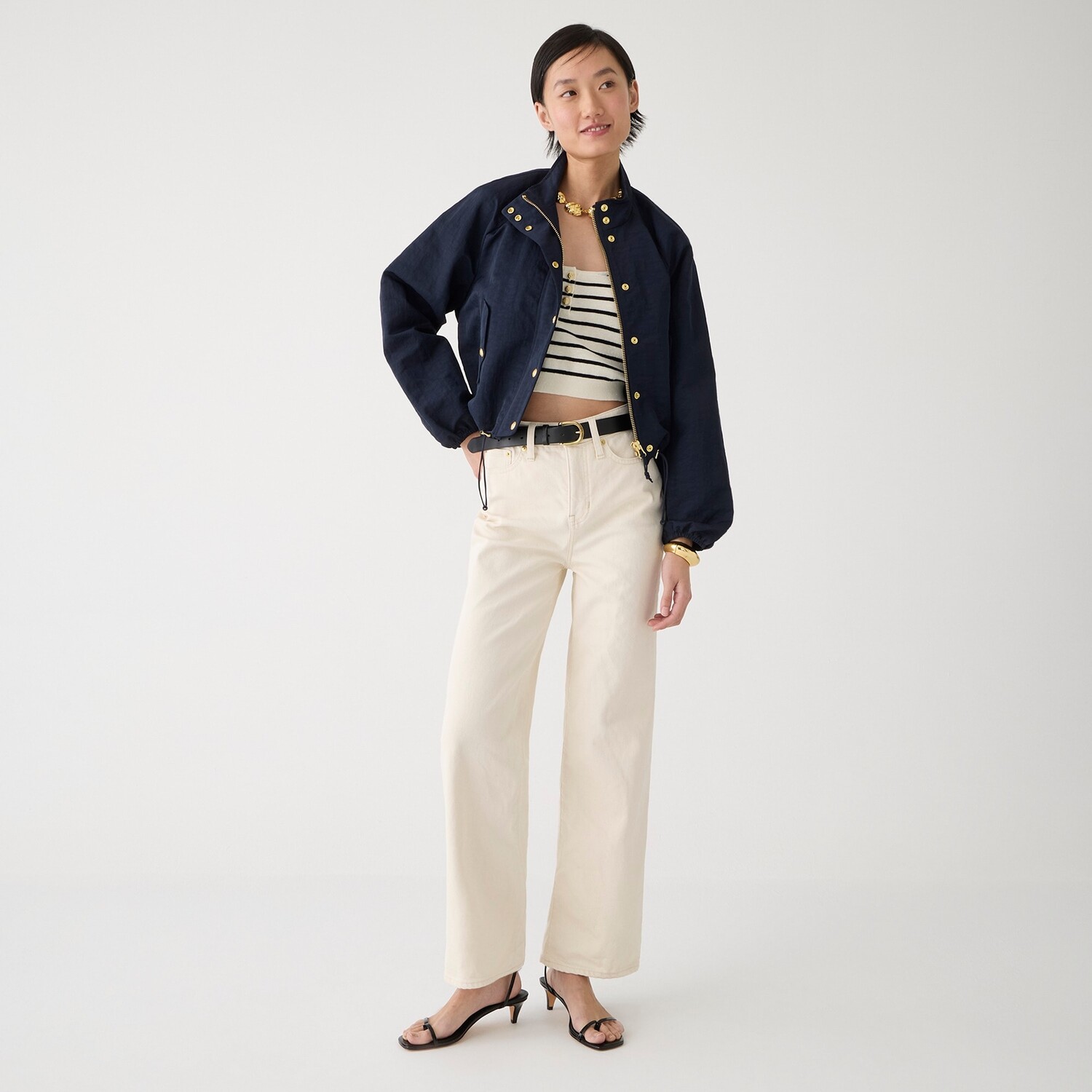 

Узкие джинсы широкого кроя цвета экрю J.Crew, экрю