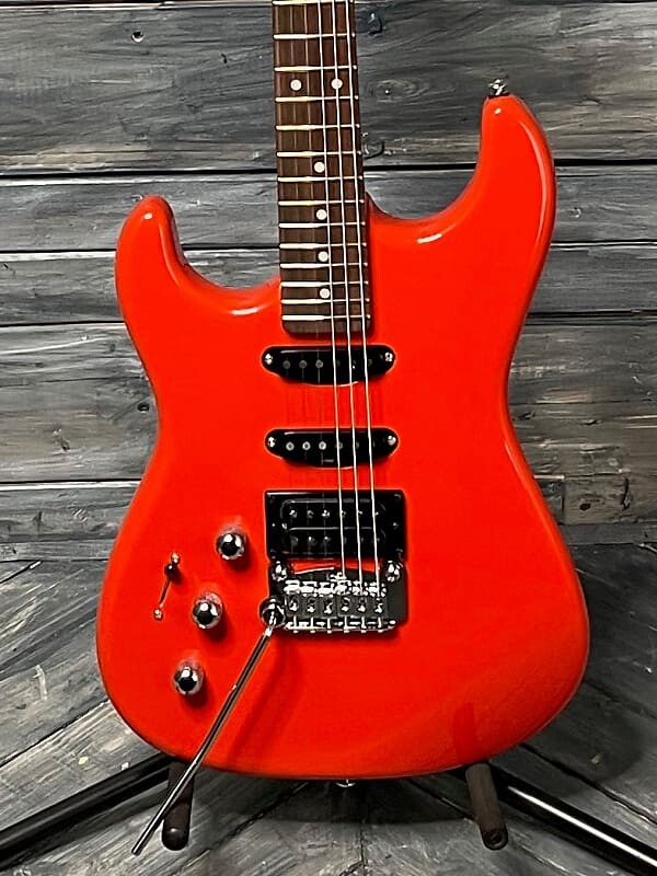 

Электрогитара G&L Left Handed Legacy HSS RMC Electric Guitar- Fullerton Red