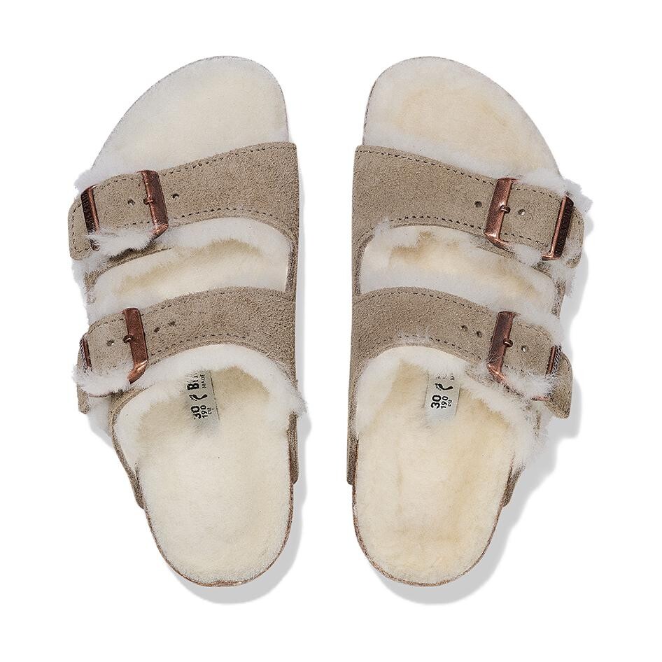 Детские сандалии Arizona Shearling Birkenstock, цвет Sand — фото 3
