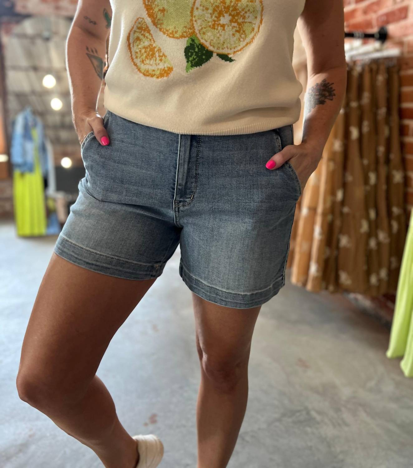 

Шорты-брюки в синем цвете Judy Blue