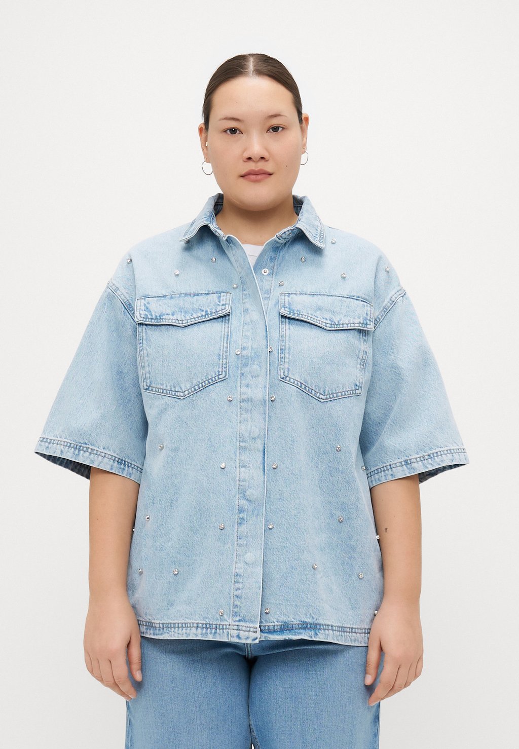

Блузка на пуговицах CARSOPHIE SHIRT ONLY Carmakoma, цвет Light Blue Denim