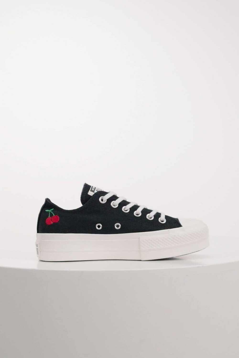 

Кроссовки Ox Lift с вишневым мотивом Converse, черный