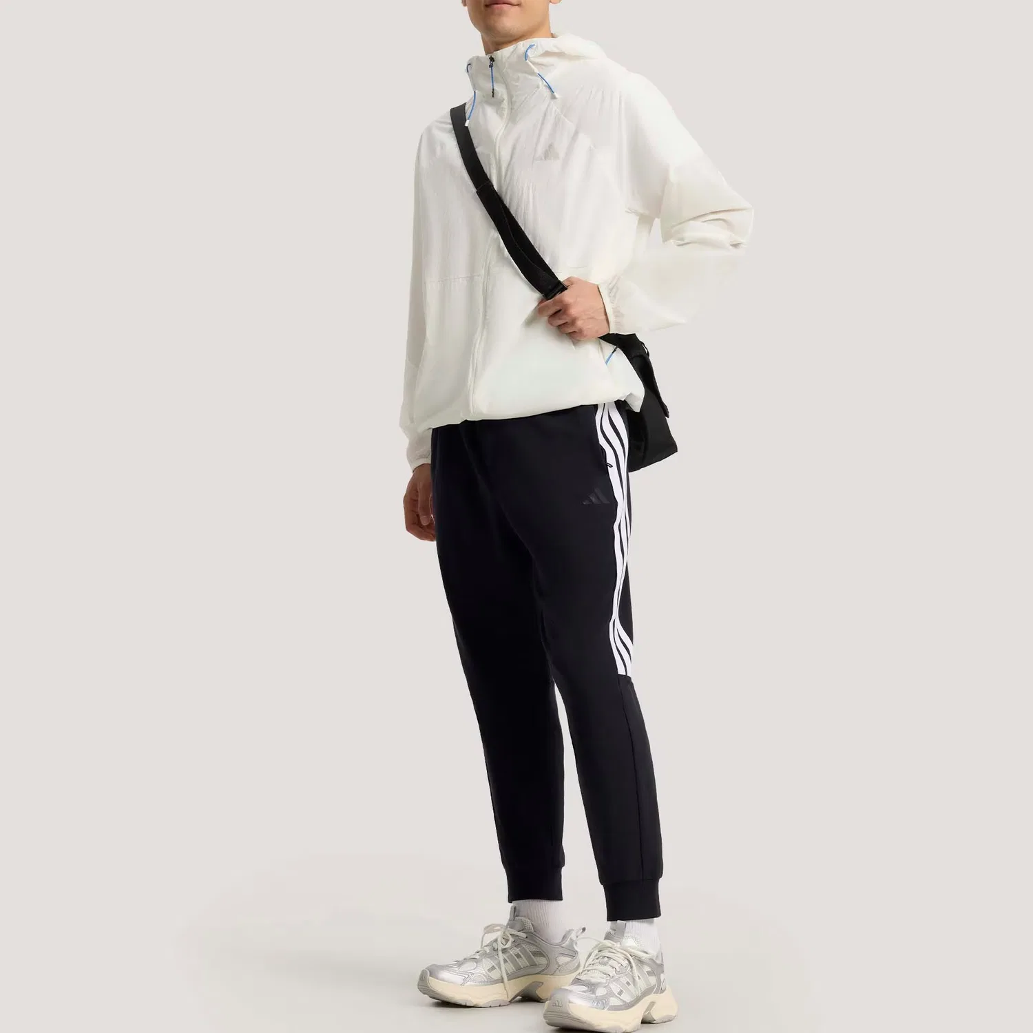 Спортивные штаны мужские KNIT TAPERED Adidas, Black/White — фото 4
