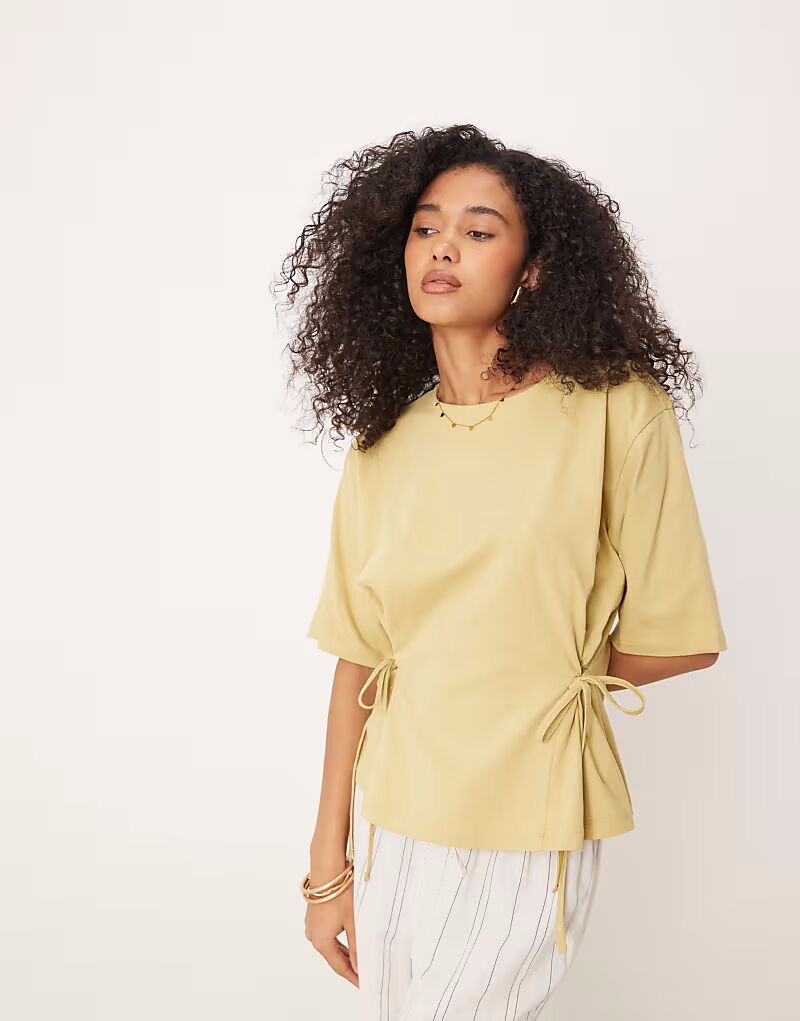 

Футболка свободного кроя с завязками от ASOS DESIGN светло-оливкового цвета
