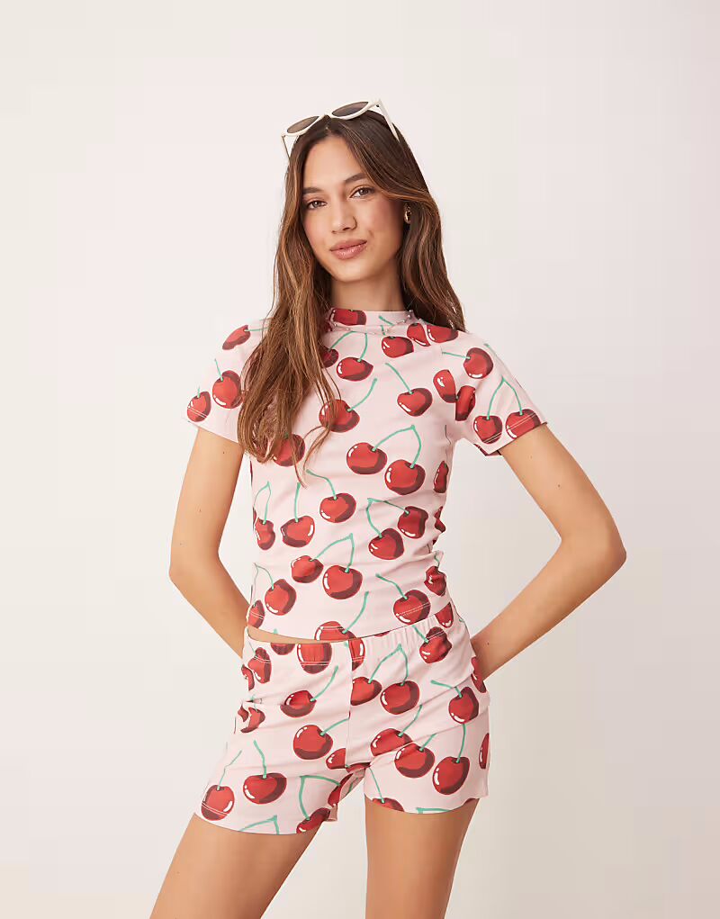 

Детская футболка-реглан ASOS DESIGN с принтом розовой вишни