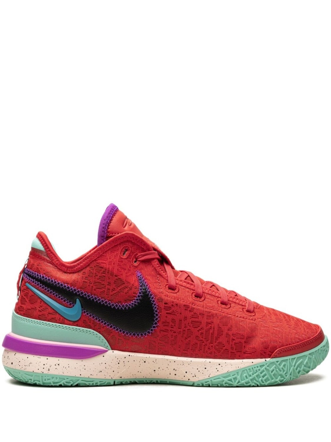 

Nike кроссовки Lebron NXXT Gen Trek Red, красный