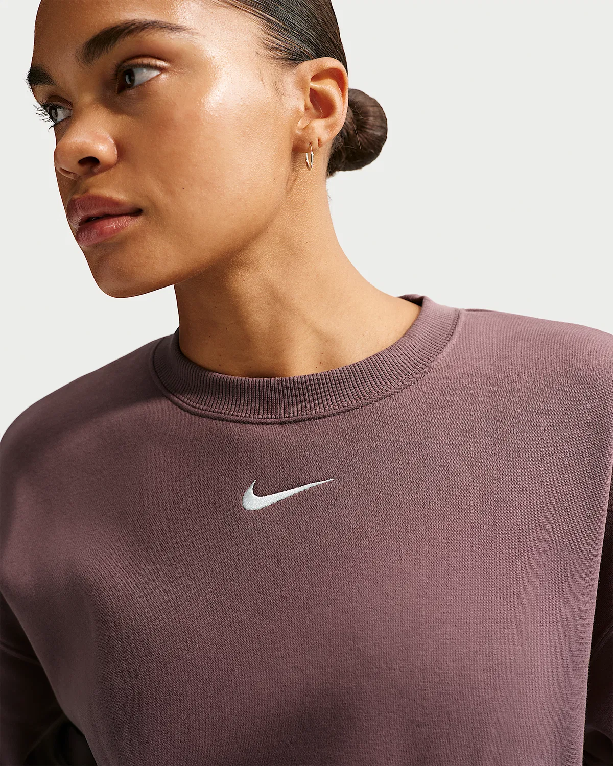 Женский оверсайз свитшот с круглым вырезом Nike Sportswear Phoenix Fleece, Tattoo/Sail — фото 3