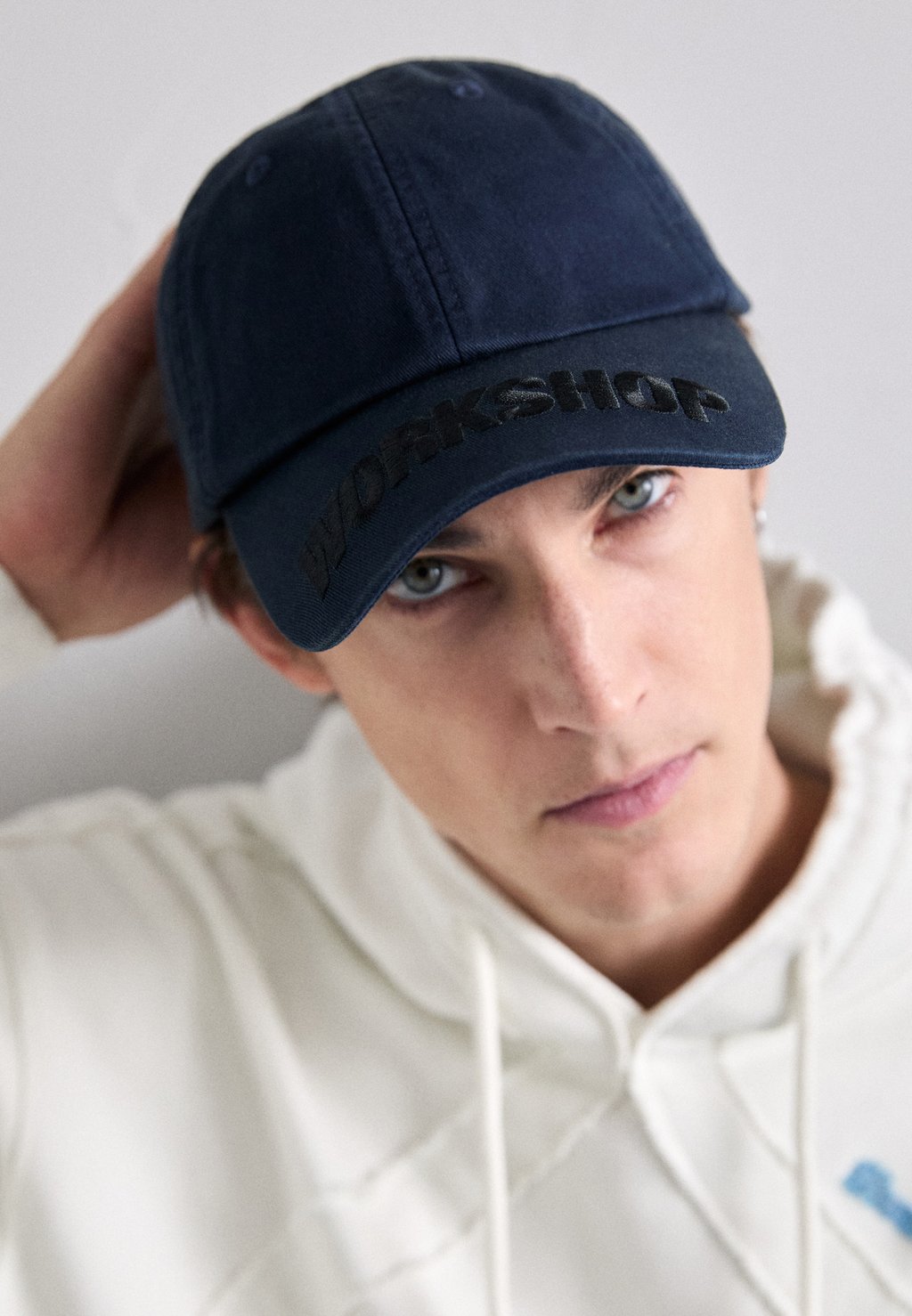 

Бейсболка LOGO UNISEX 032c, темно-синий