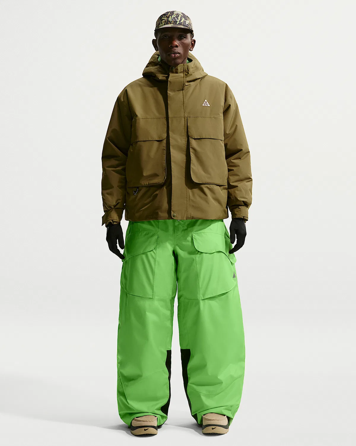 Штаны Nike ACG Storm-FIT Dolomite "Skull Peak", Mean Green/Black/Anthracite/Summit White