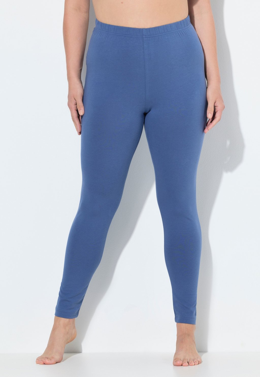 

Леггинсы ENGANLIEGENDE SKINNY RUNDUM-GUMMIBUND Ulla Popken, синий