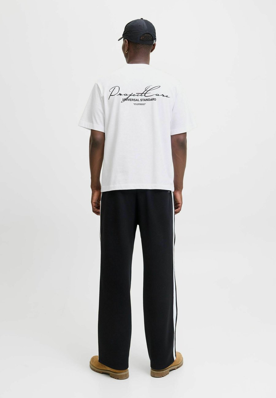 

Футболка Jack & Jones Print T-shirt, Bright White/Off-White, Белый, Футболка Jack & Jones Print T-shirt, Bright White/Off-White