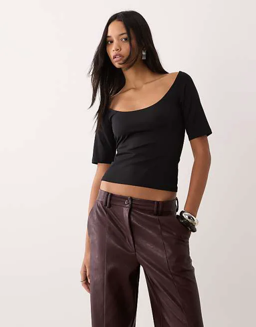 

Черный топ с широкими овальными рукавами и короткими рукавами ASOS DESIGN