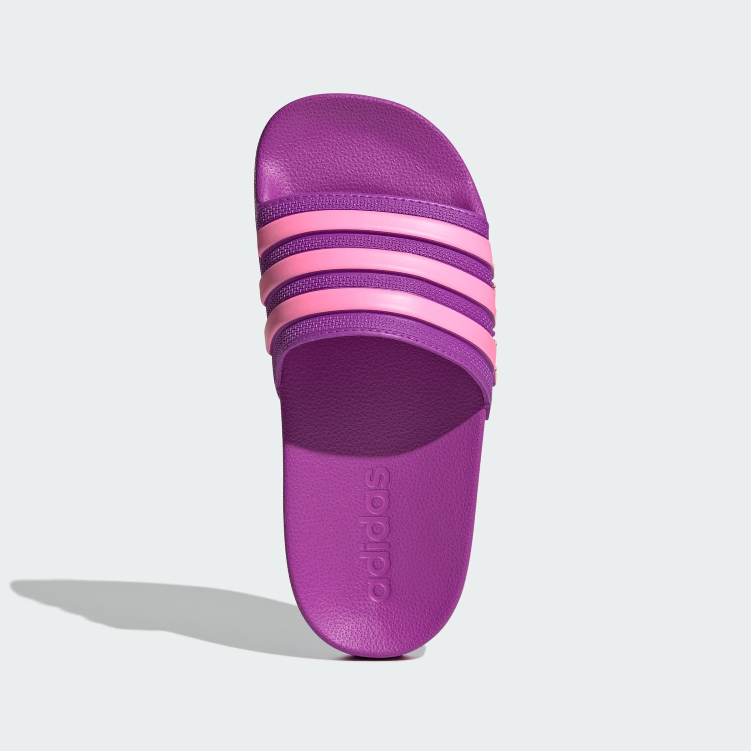 Adidas Performance Пляжные и бассейновые тапочки 'Adilette' в фиолетовом цвете — фото 3