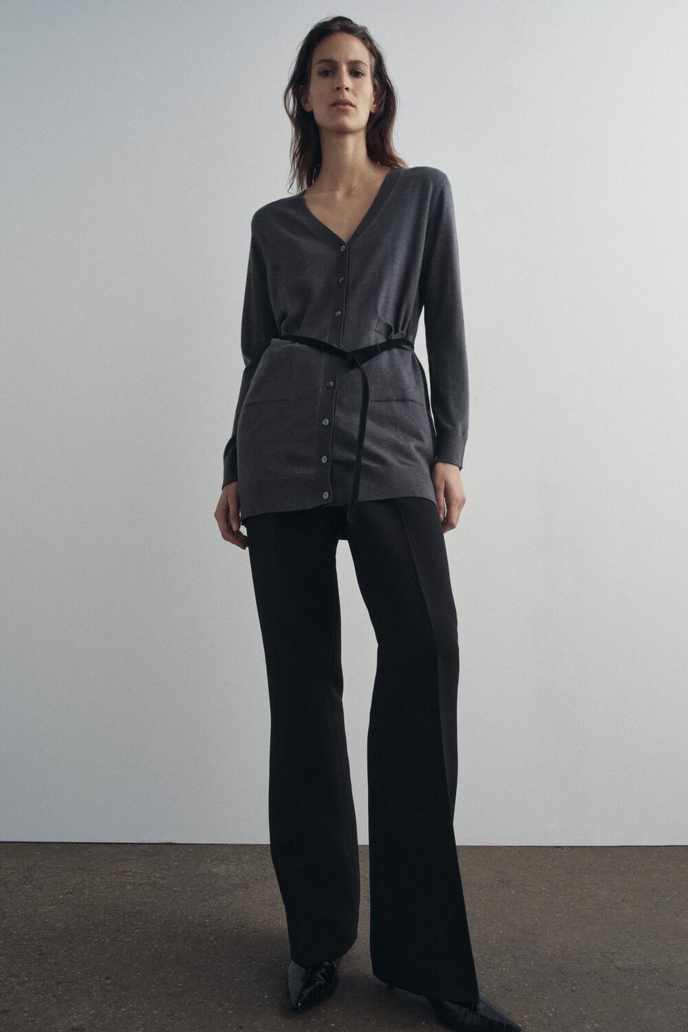 

Длинная шерстяная куртка с поясом ZARA, серый