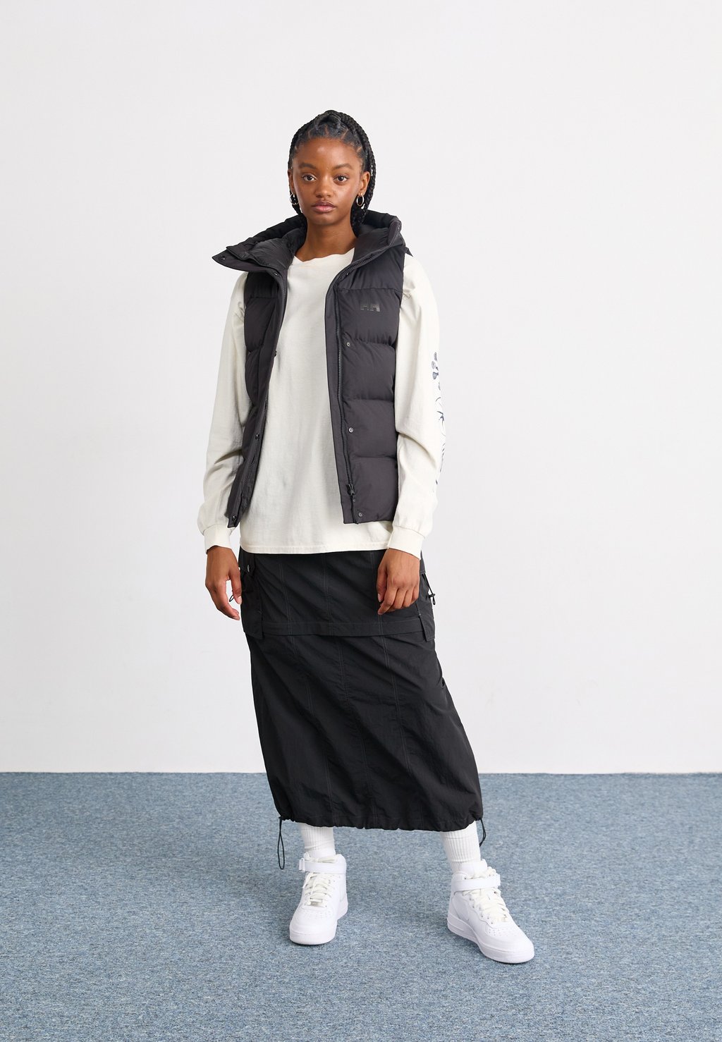 

Жилет ADORE PUFFY VEST Helly Hansen, черный