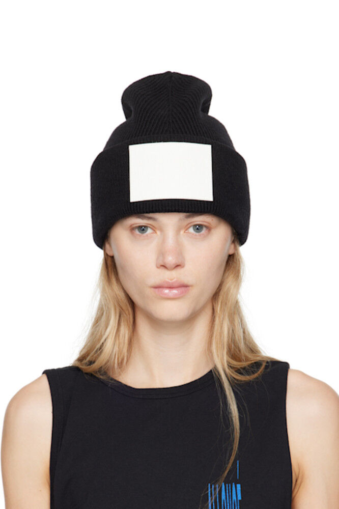 

Черная шапка-бини с заплатками MM6 Maison Margiela