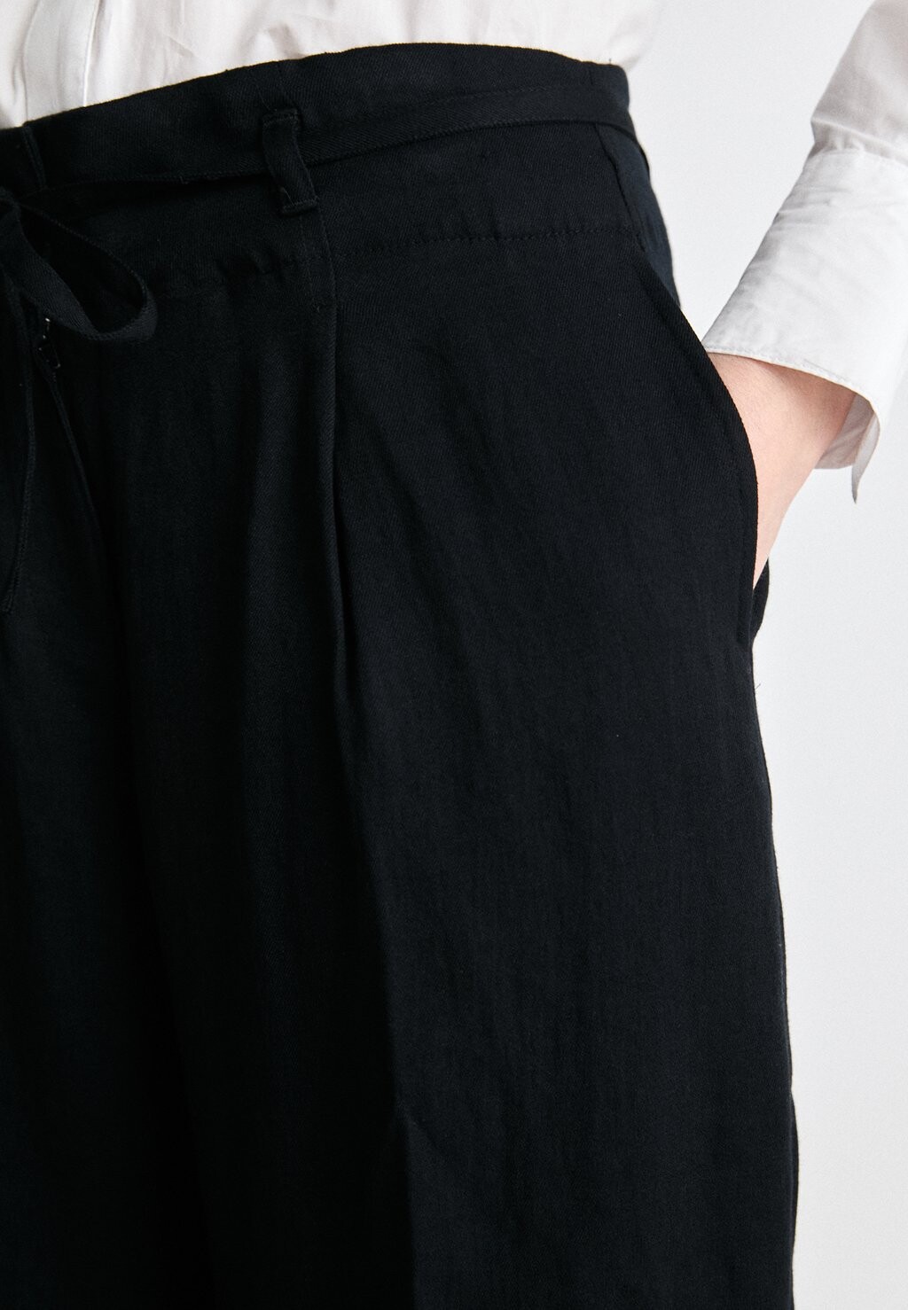 

Брюки WIDE LEG PANT TIE WAIST DKNY, черный