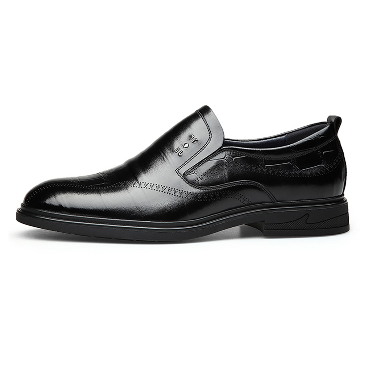 

Мужские чёрные туфли Kemaron